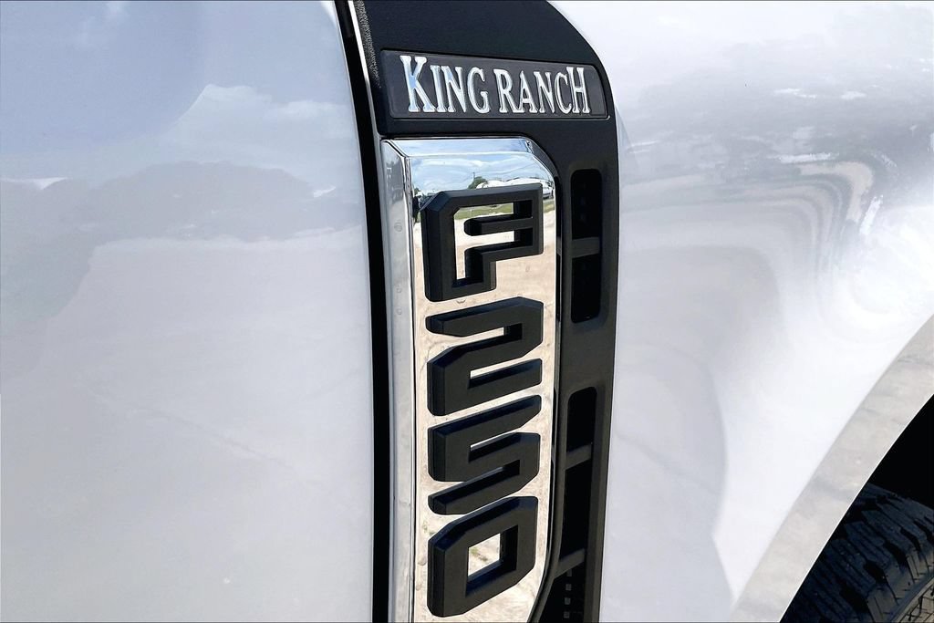 Used 2026 Ford F250 King Ranch w/ FX4 Off-Road Package AWD/4WD image 21