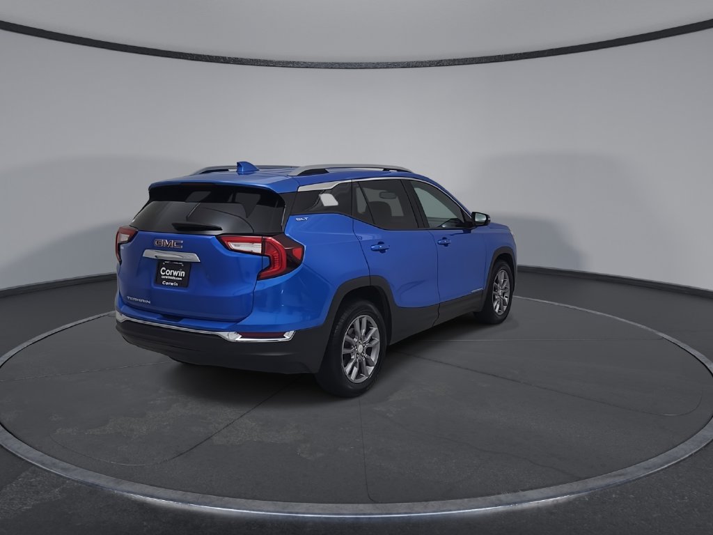 Used 2024 GMC Terrain SLT FWD image 15