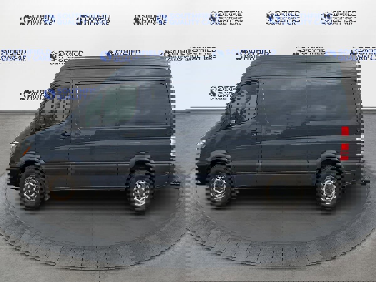 Used 2018 Mercedes-Benz Sprinter 2500 image 3
