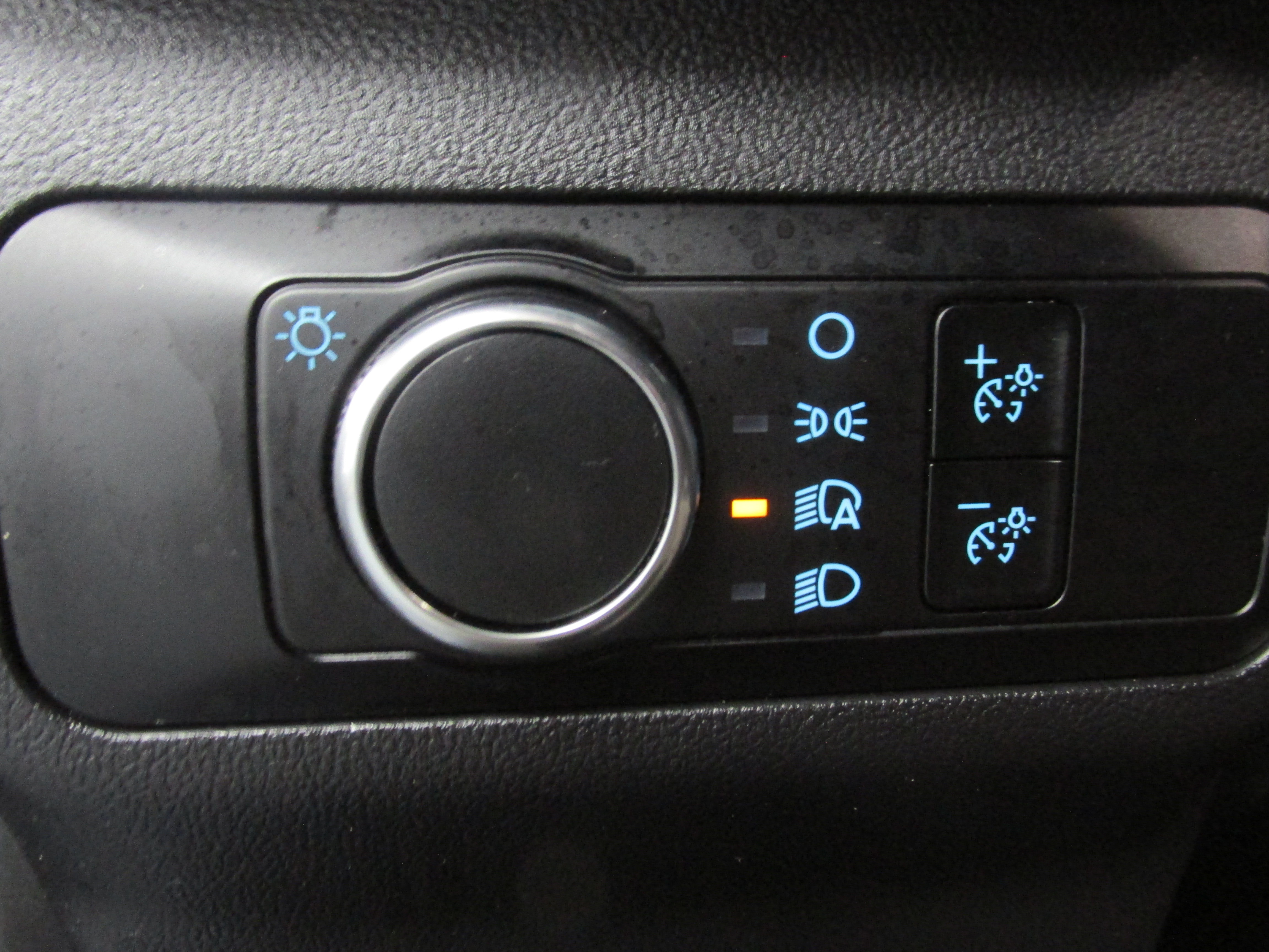 Used 2025 Ford Escape ST-Line AWD/4WD image 28