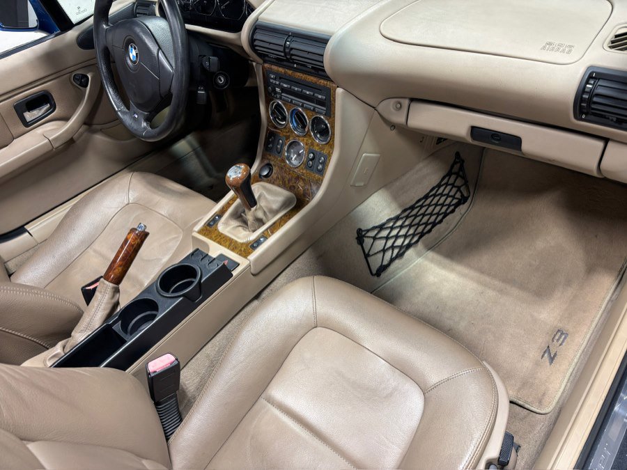 Used 2001 BMW Z3 3.0i image 7
