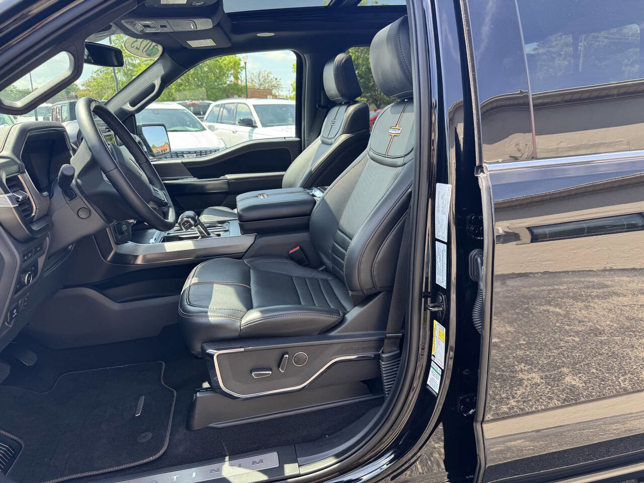 Used 2023 Ford F150 Platinum w/ FX4 Off-Road Package image 8