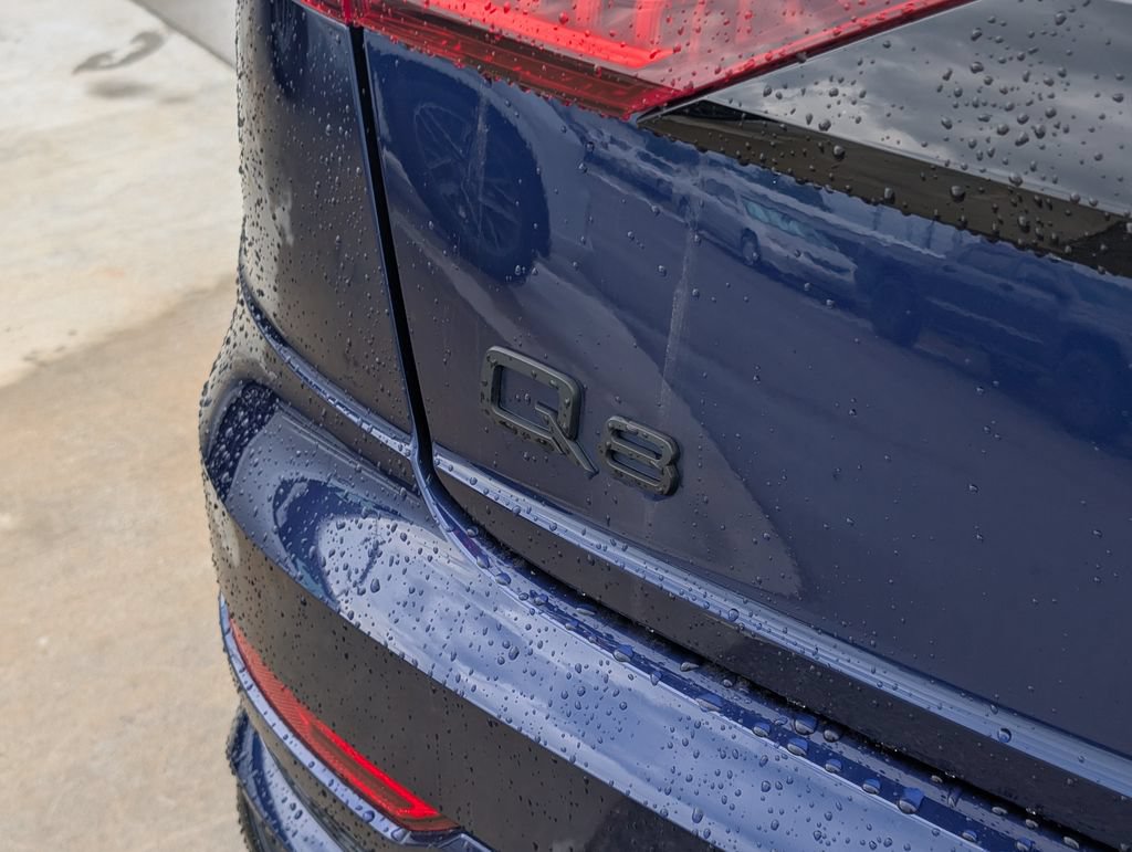 Used 2020 Audi Q8 Prestige AWD/4WD image 24
