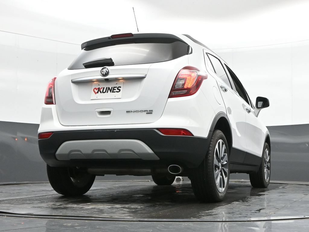 Used 2022 Buick Encore Preferred w/ Safety Package AWD/4WD image 40