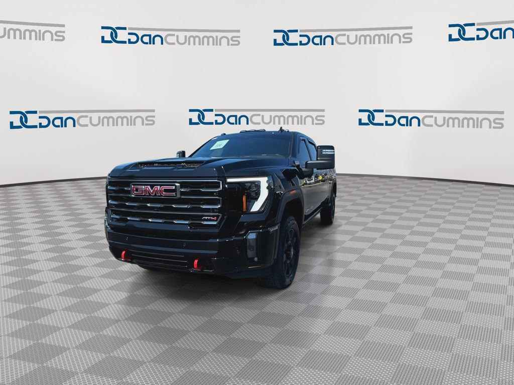 Used 2024 GMC Sierra 2500 AT4 w/ AT4 Preferred Package image 3
