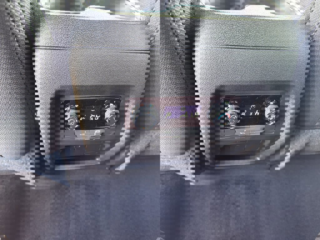 New 2026 Chevrolet Traverse LT image 26