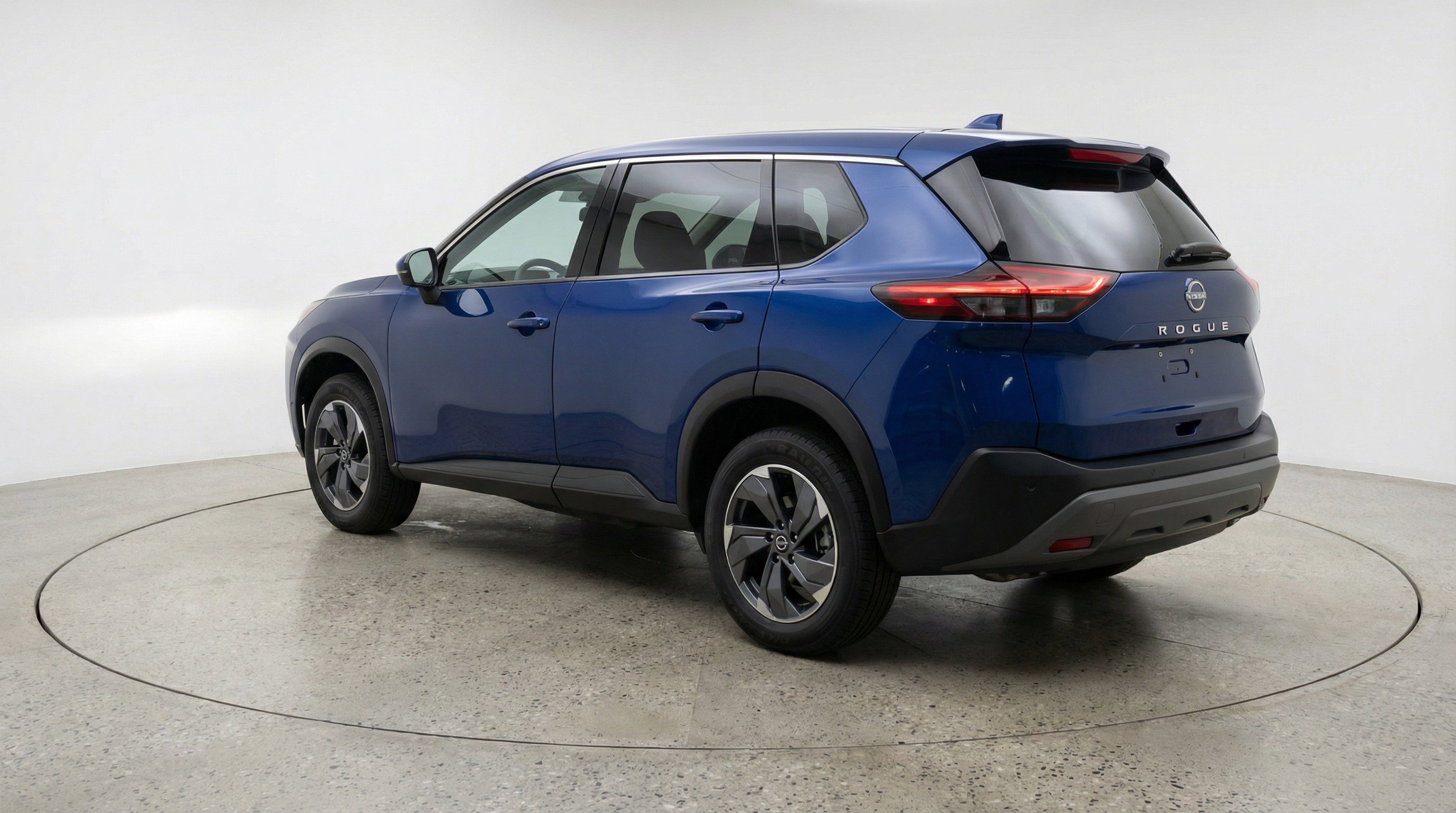 Used 2025 Nissan Rogue SV FWD image 6