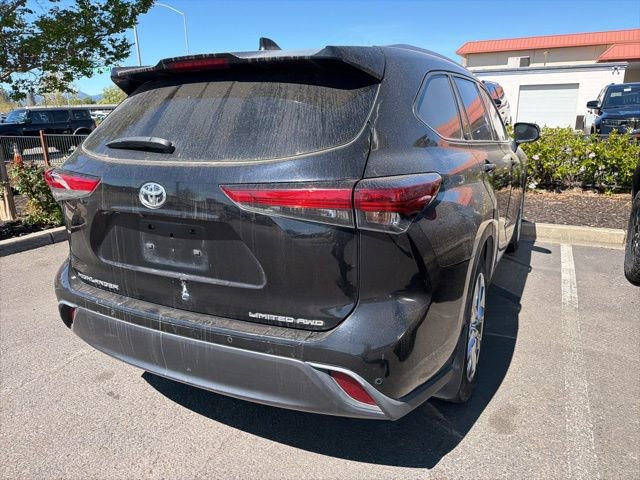 Used 2023 Toyota Highlander Limited AWD/4WD image 6