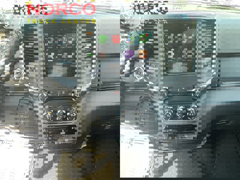 Used 2024 RAM 2500 Big Horn image 24