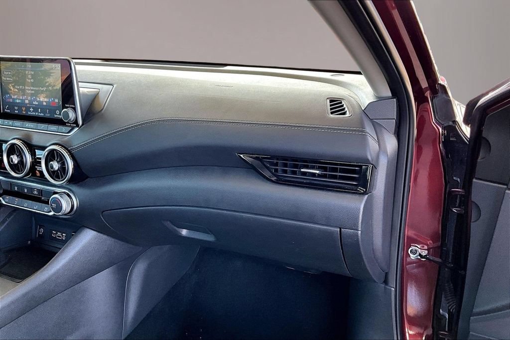 Used 2024 Nissan Sentra SV FWD image 25