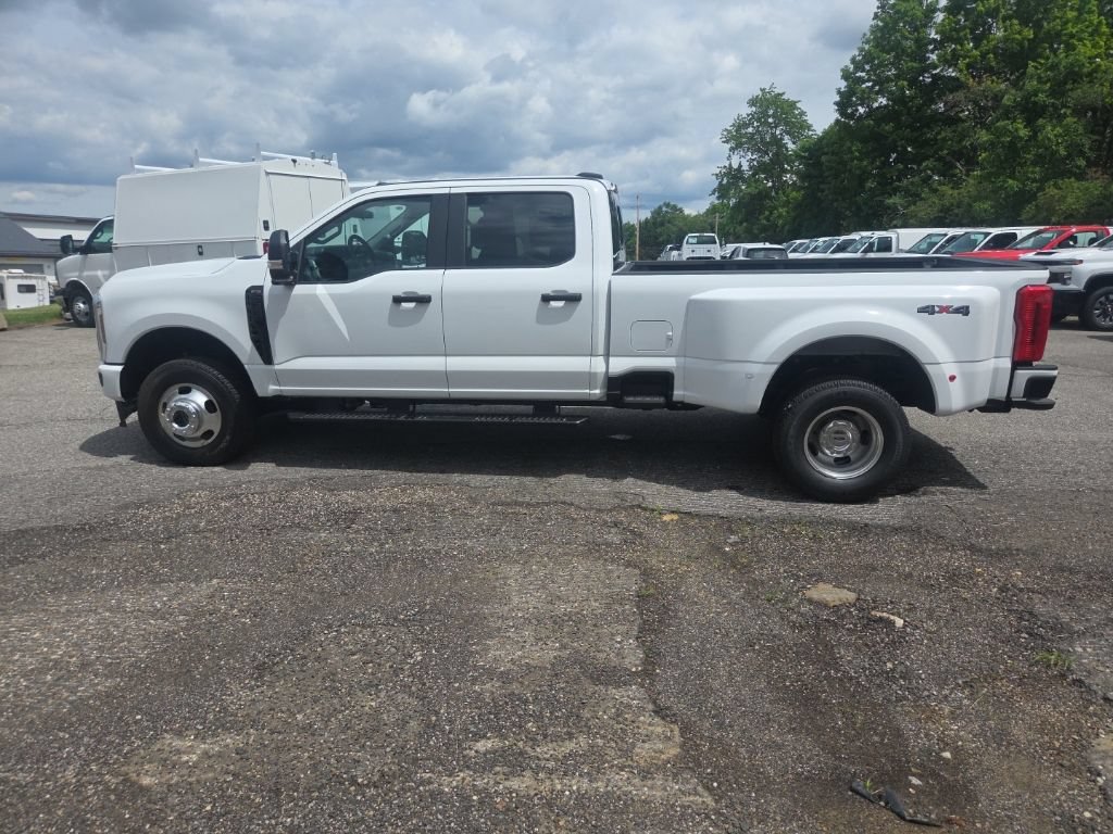 New 2026 Ford F350 XL w/ STX Appearance Package AWD/4WD image 6