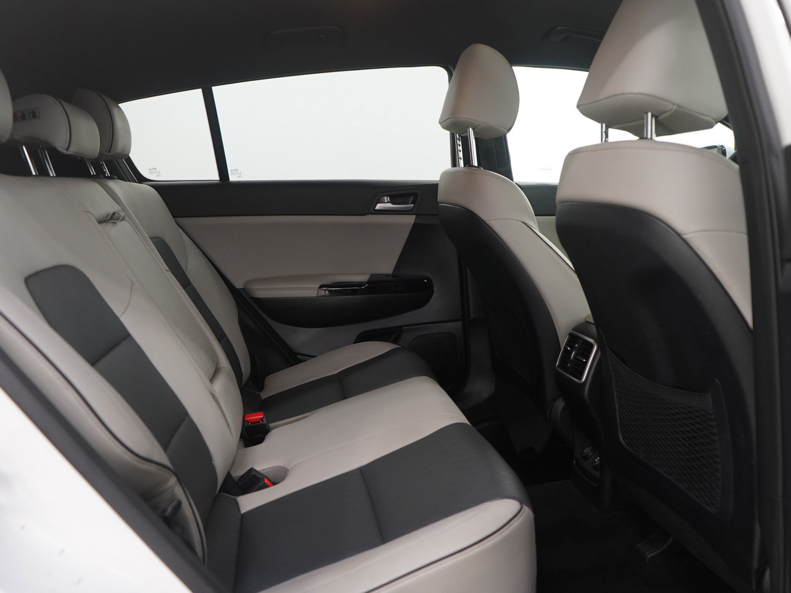 Used 2018 Kia Sportage EX w/ EX Sport Appearance Package image 11