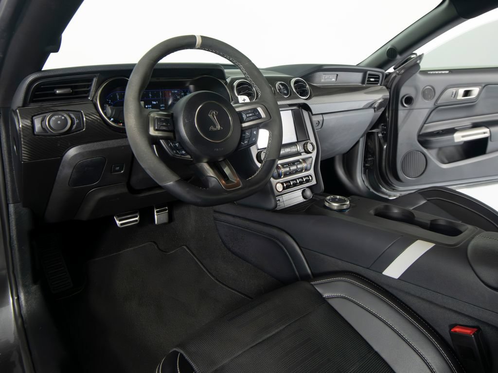 Used 2020 Ford Mustang Shelby GT500 w/ Technology Package RWD image 28