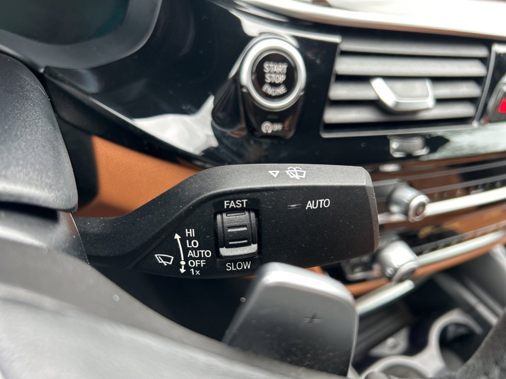 Used 2022 BMW 530i xDrive w/ Convenience Package image 26
