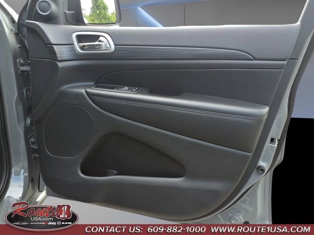 Used 2022 Jeep Grand Cherokee Laredo X AWD/4WD image 13