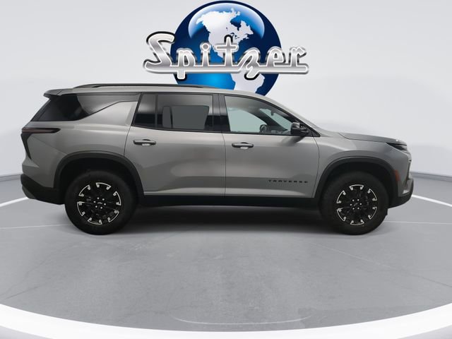 New 2026 Chevrolet Traverse Z71 w/ LPO, Floor Liner Package image 10