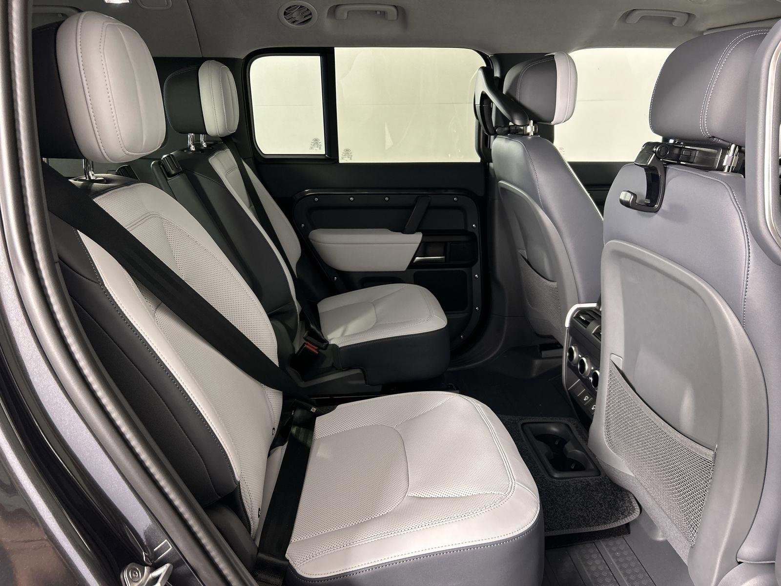 New 2025 Land Rover Defender 130 V8 image 32