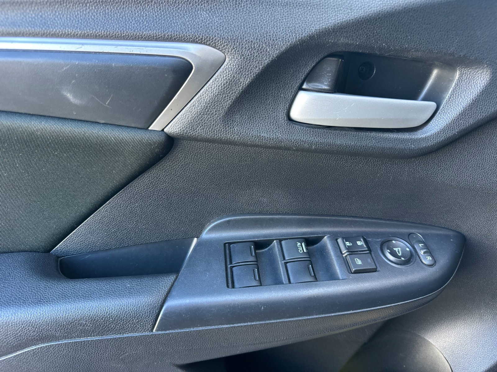 Used 2017 Honda Fit LX image 10