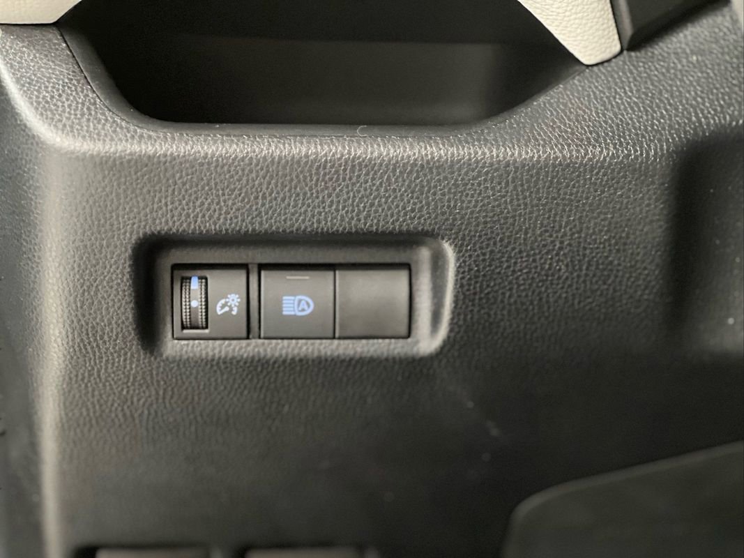 Used 2019 Toyota RAV4 XLE w/ All Weather Liner Package AWD/4WD image 30