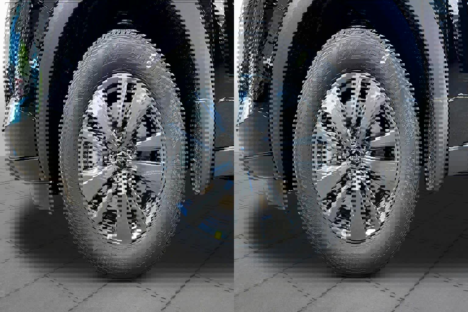 New 2026 Nissan Pathfinder SV image 9