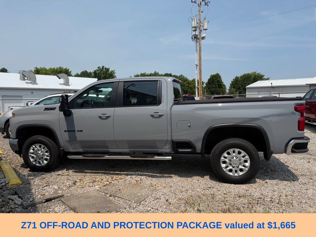 Used 2024 Chevrolet Silverado 2500 LT AWD/4WD image 2