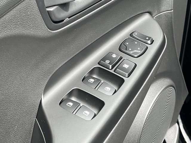 Certified 2023 Hyundai Kona SEL AWD/4WD image 24