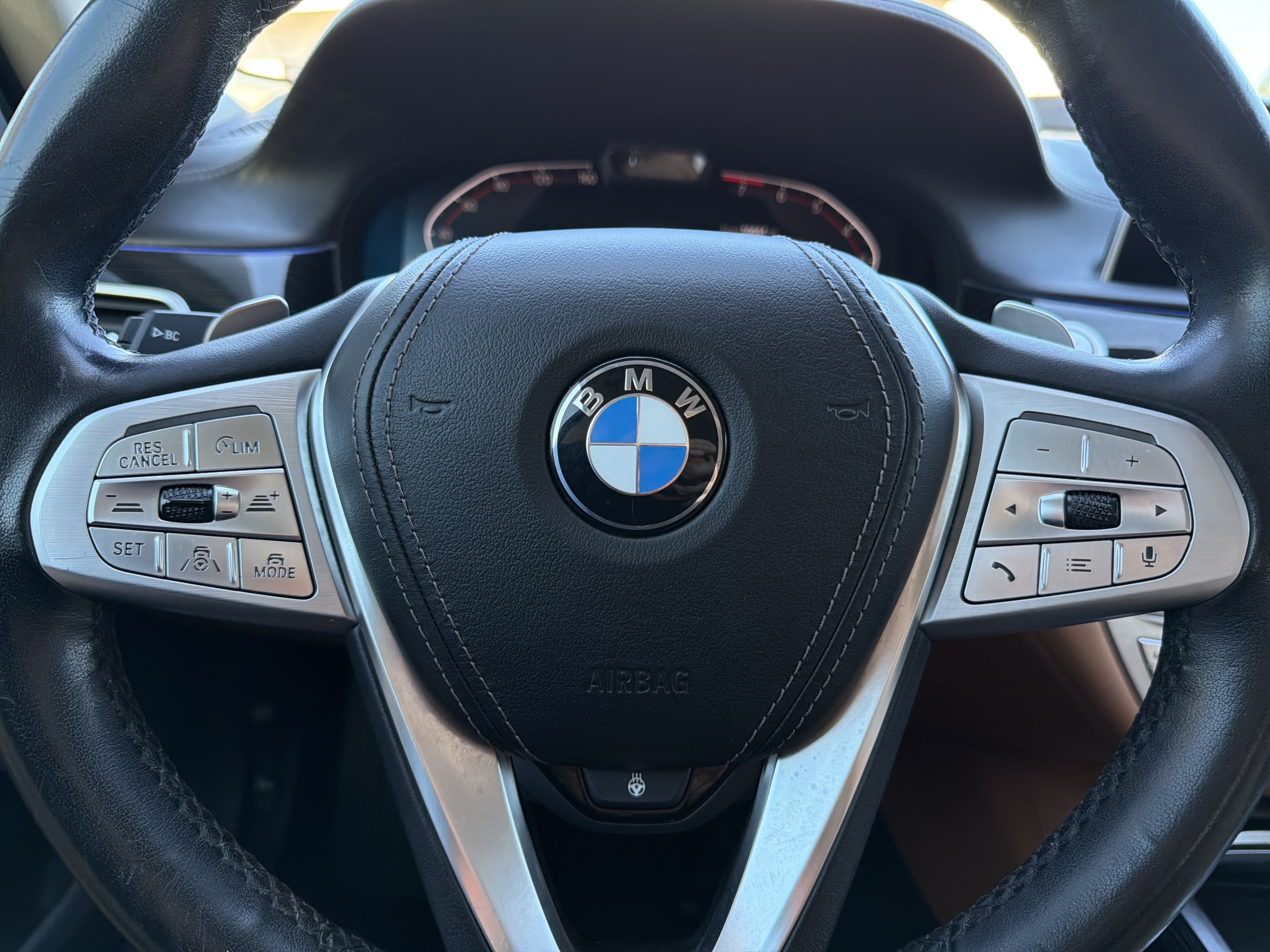 Used 2021 BMW 740i w/ Luxury Rear Seating Package RWD image 11