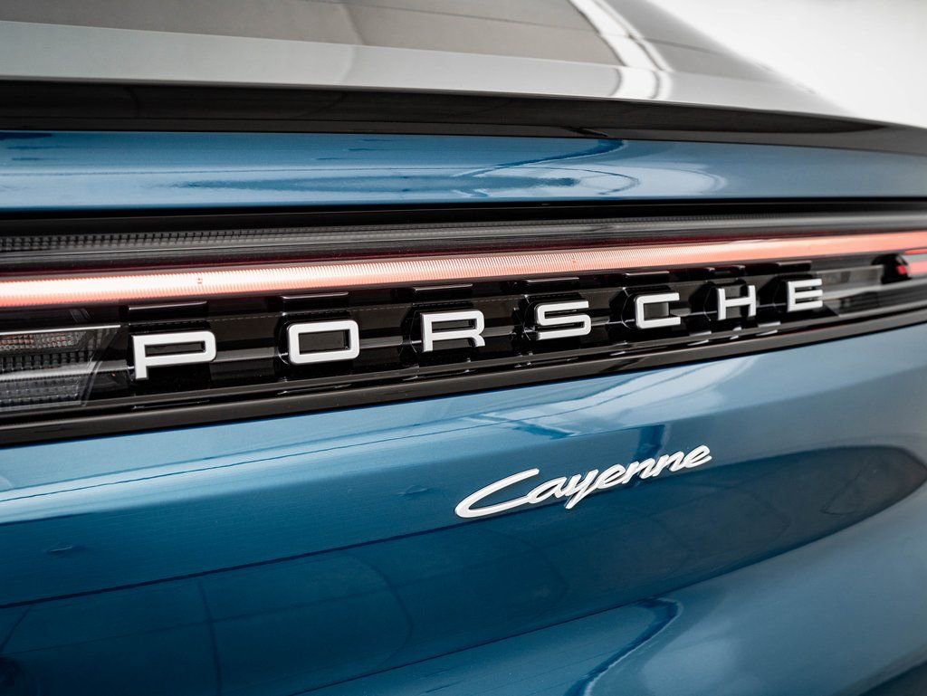 New 2026 Porsche Cayenne Coupe image 18