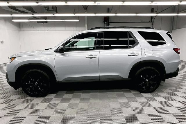 Used 2026 Honda Pilot Black Edition image 14