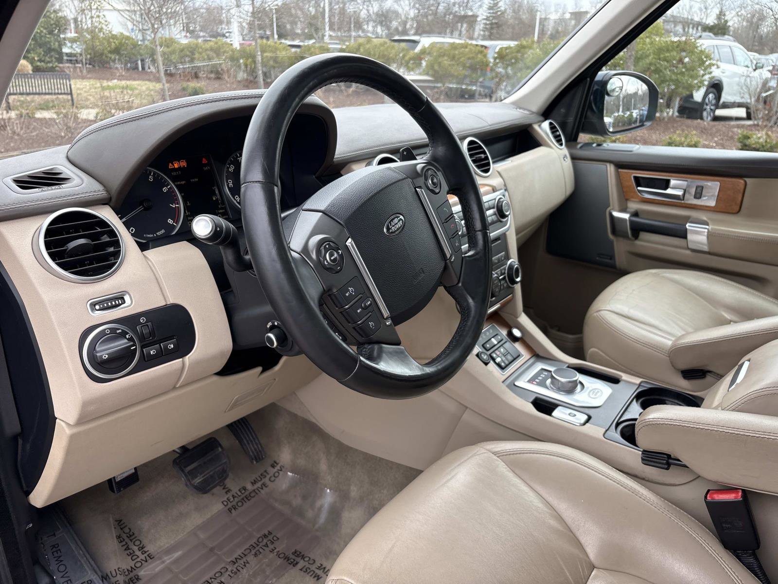 Used 2016 Land Rover LR4 HSE LUX image 19