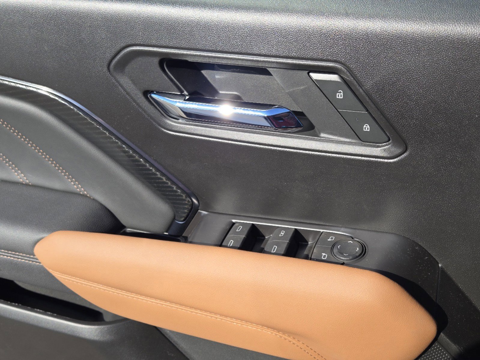 Used 2024 GMC Canyon AT4 w/ Technology Package AWD/4WD image 21