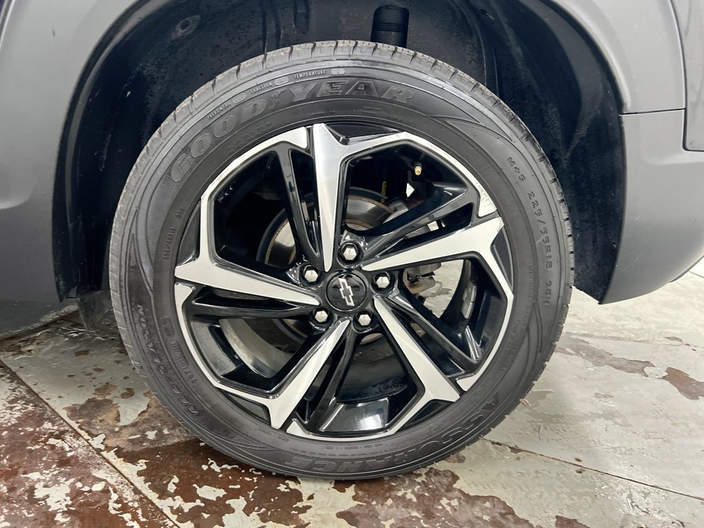 Used 2022 Chevrolet TrailBlazer RS w/ Sun and Liftgate Package AWD/4WD image 27