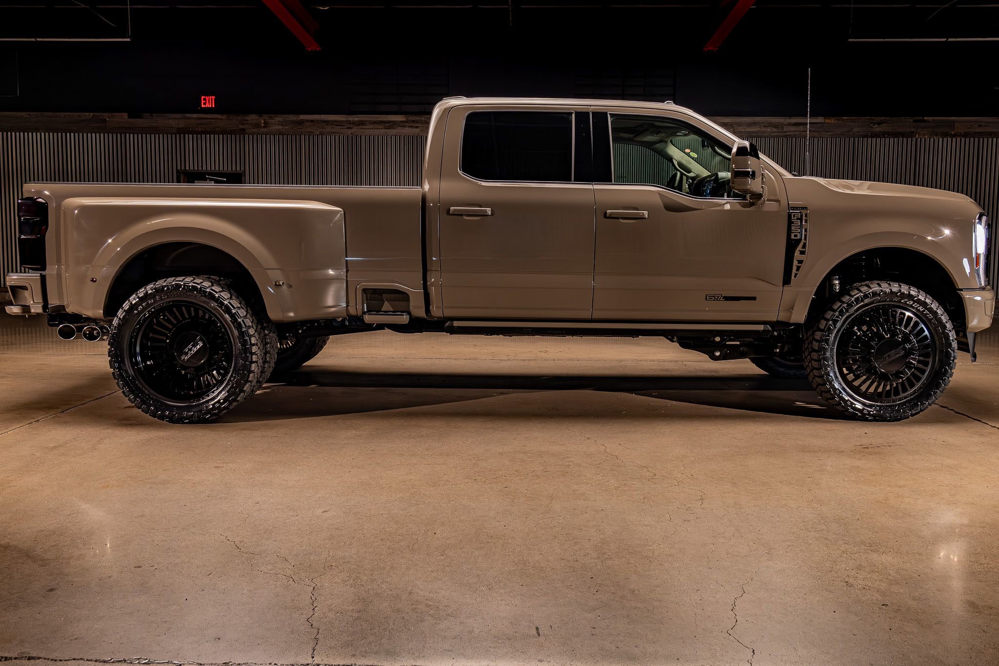 Used 2026 Ford F350 Platinum w/ Platinum Plus Package image 11