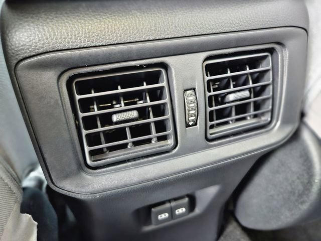 Used 2025 Toyota RAV4 XLE FWD image 29