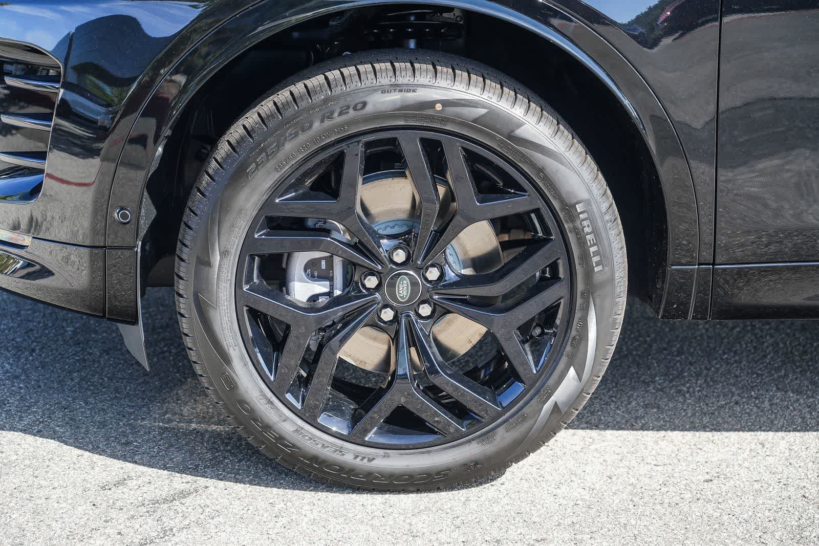 New 2026 Land Rover Discovery Sport Landmark AWD/4WD image 9