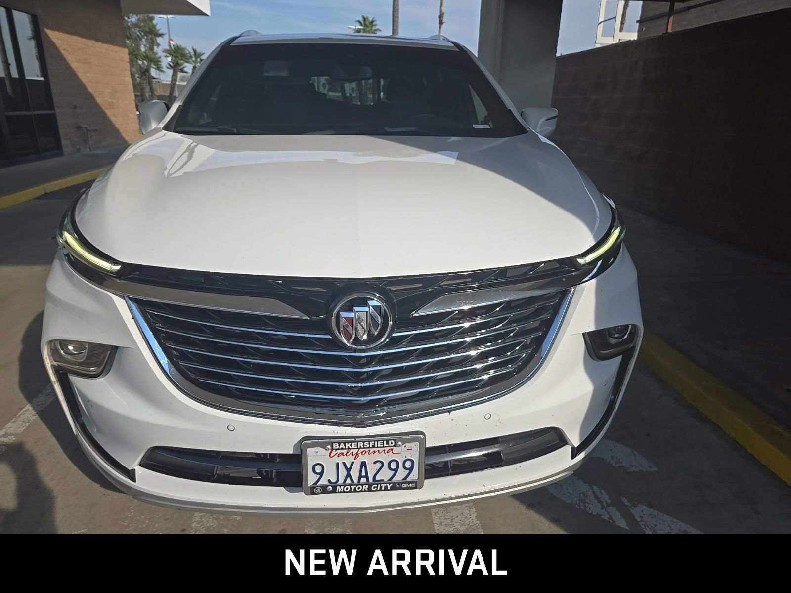 Certified 2024 Buick Enclave Essence image 2