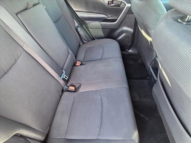 Used 2021 Toyota RAV4 LE image 18