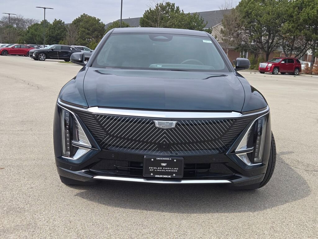New 2026 Cadillac Lyriq Luxury AWD/4WD image 4