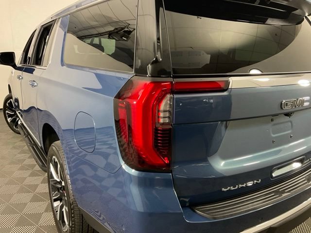 Used 2025 GMC Yukon XL Elevation w/ LPO, Elevation Black Package AWD/4WD image 35