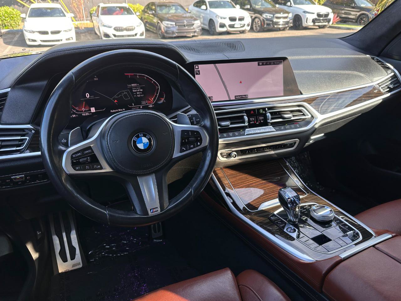 Used 2020 BMW X7 xDrive40i w/ M Sport Package AWD/4WD image 2