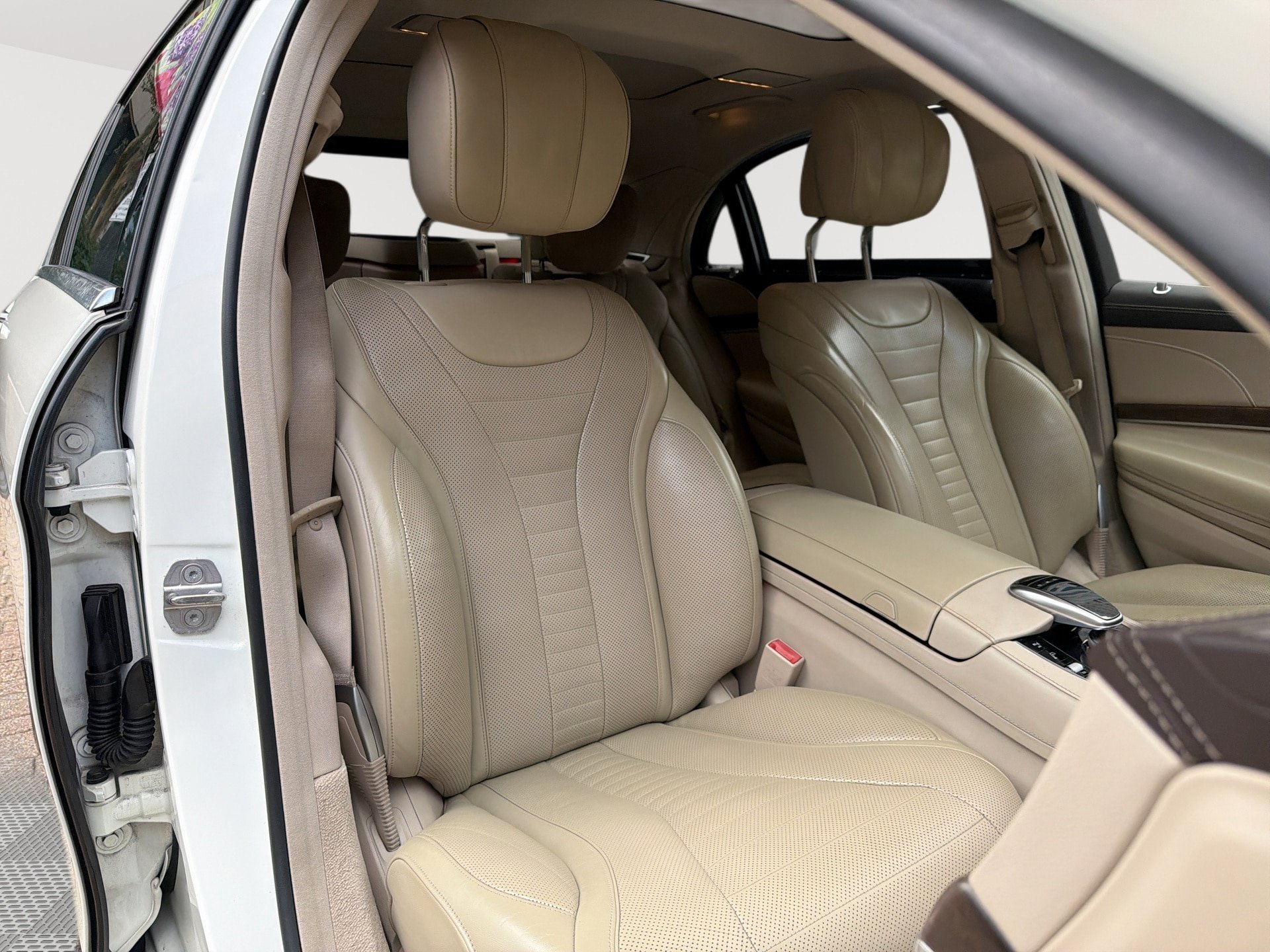 Used 2019 Mercedes-Benz S 560 Sedan image 28