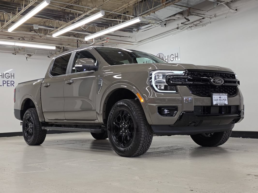 Used 2025 Ford Ranger Lariat w/ Black Appearance Package AWD/4WD image 5