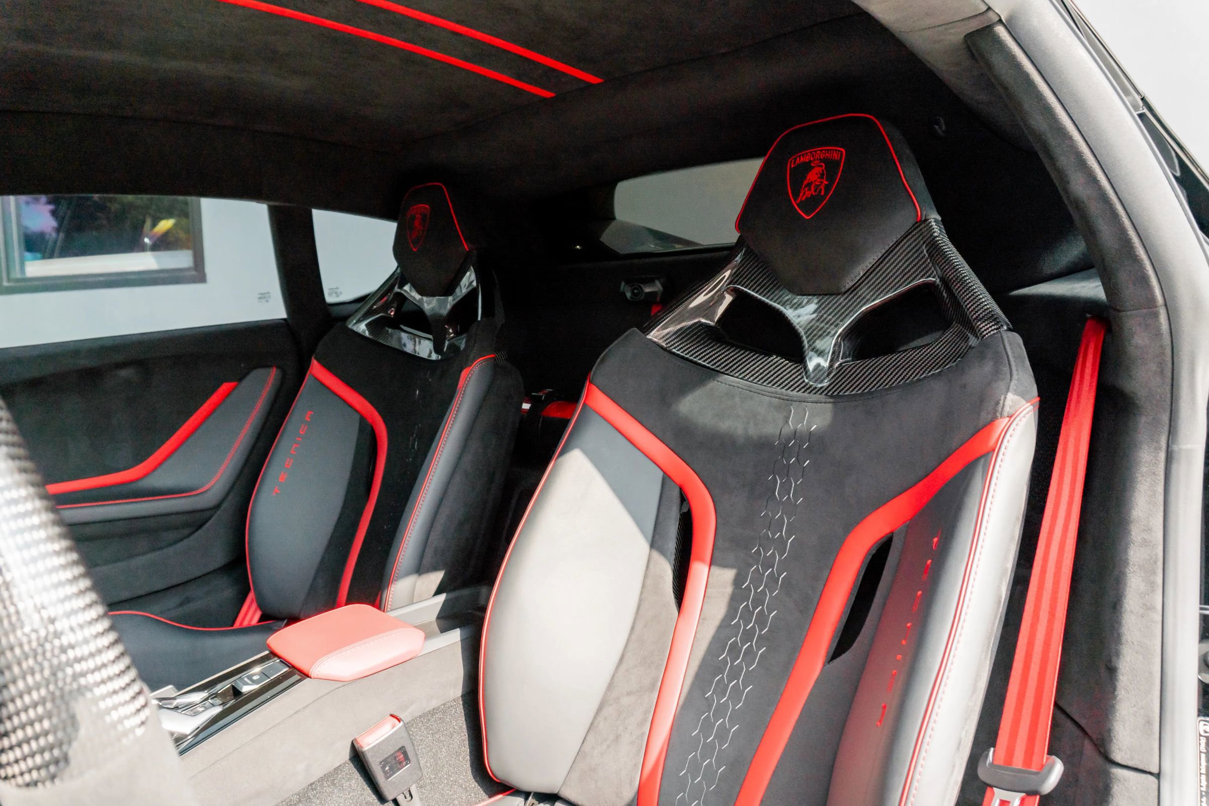 Used 2024 Lamborghini Huracan Tecnica image 11