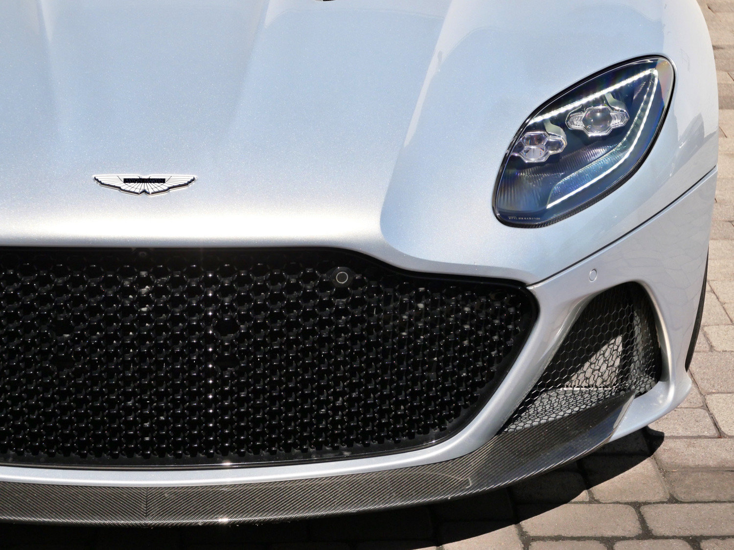 Used 2021 Aston Martin DBS Superleggera RWD image 18