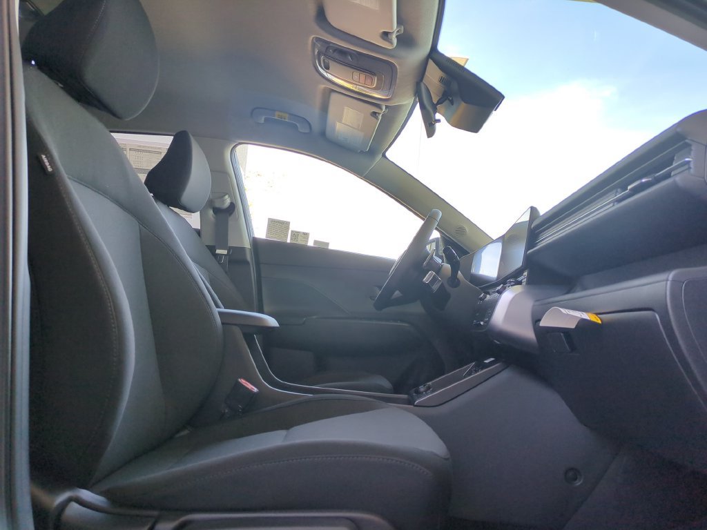 Used 2025 Hyundai Kona SEL FWD image 9