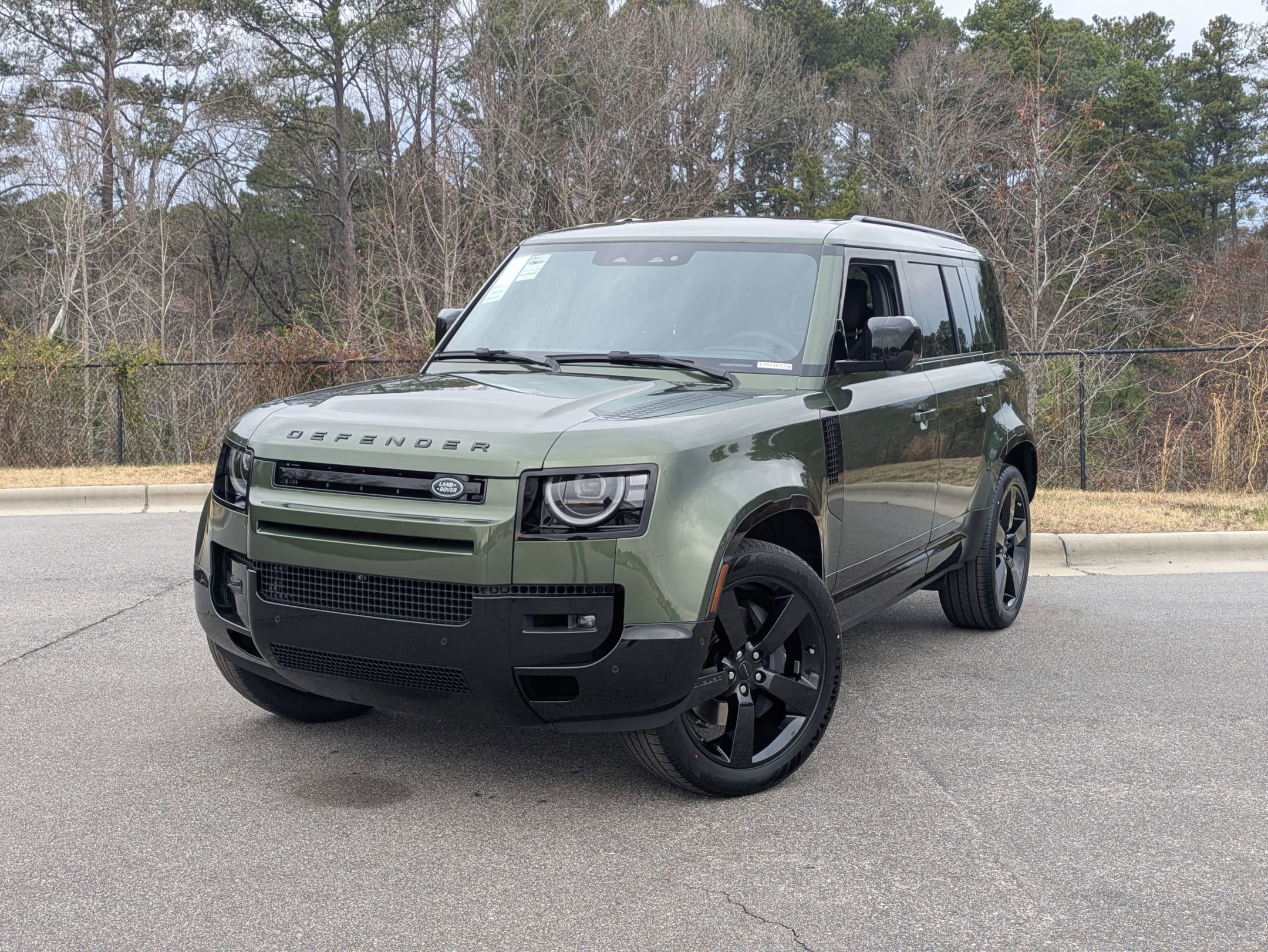 New 2026 Land Rover Defender 110 X-Dynamic SE image 1