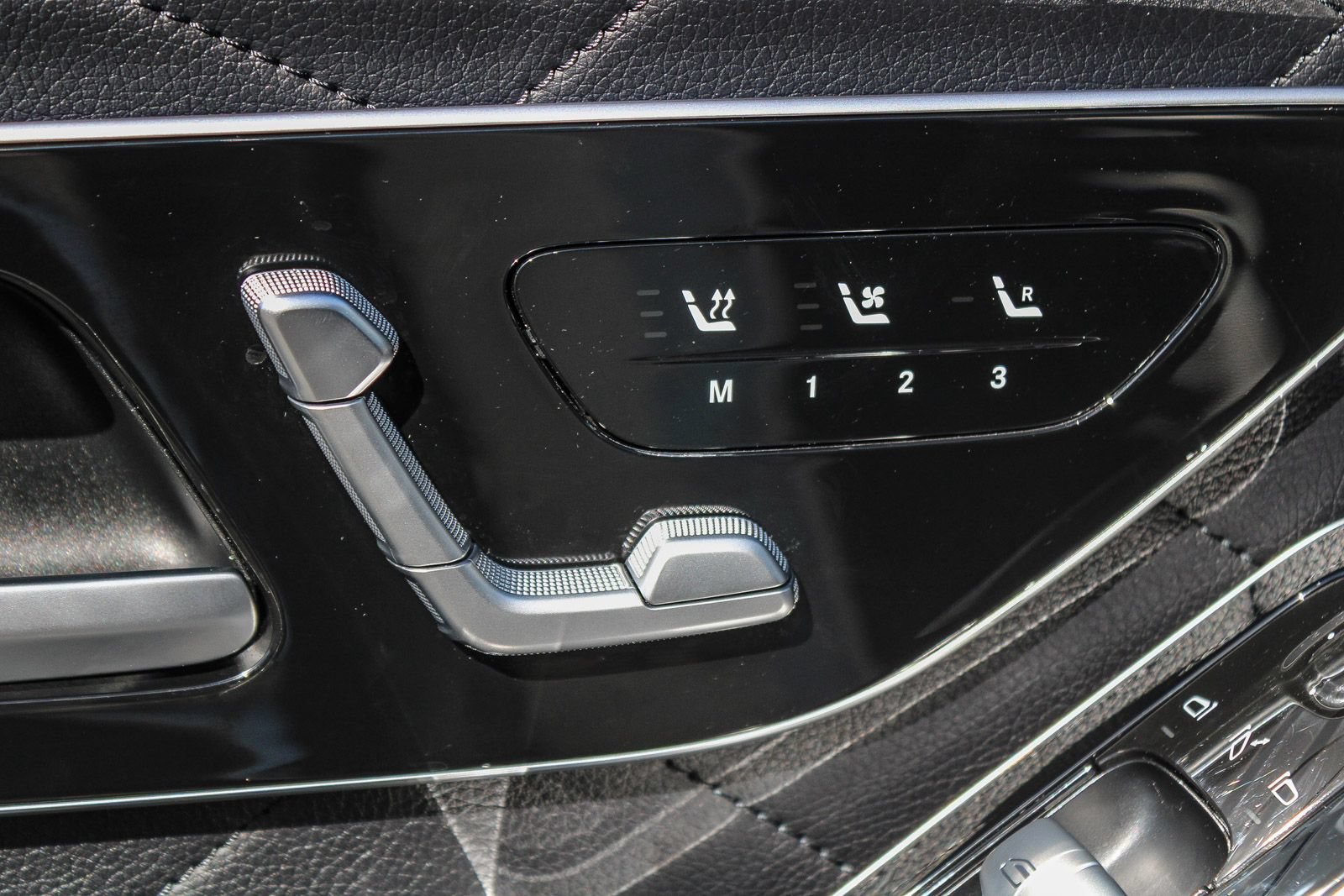 Certified 2022 Mercedes-Benz S 580 4MATIC Sedan image 21