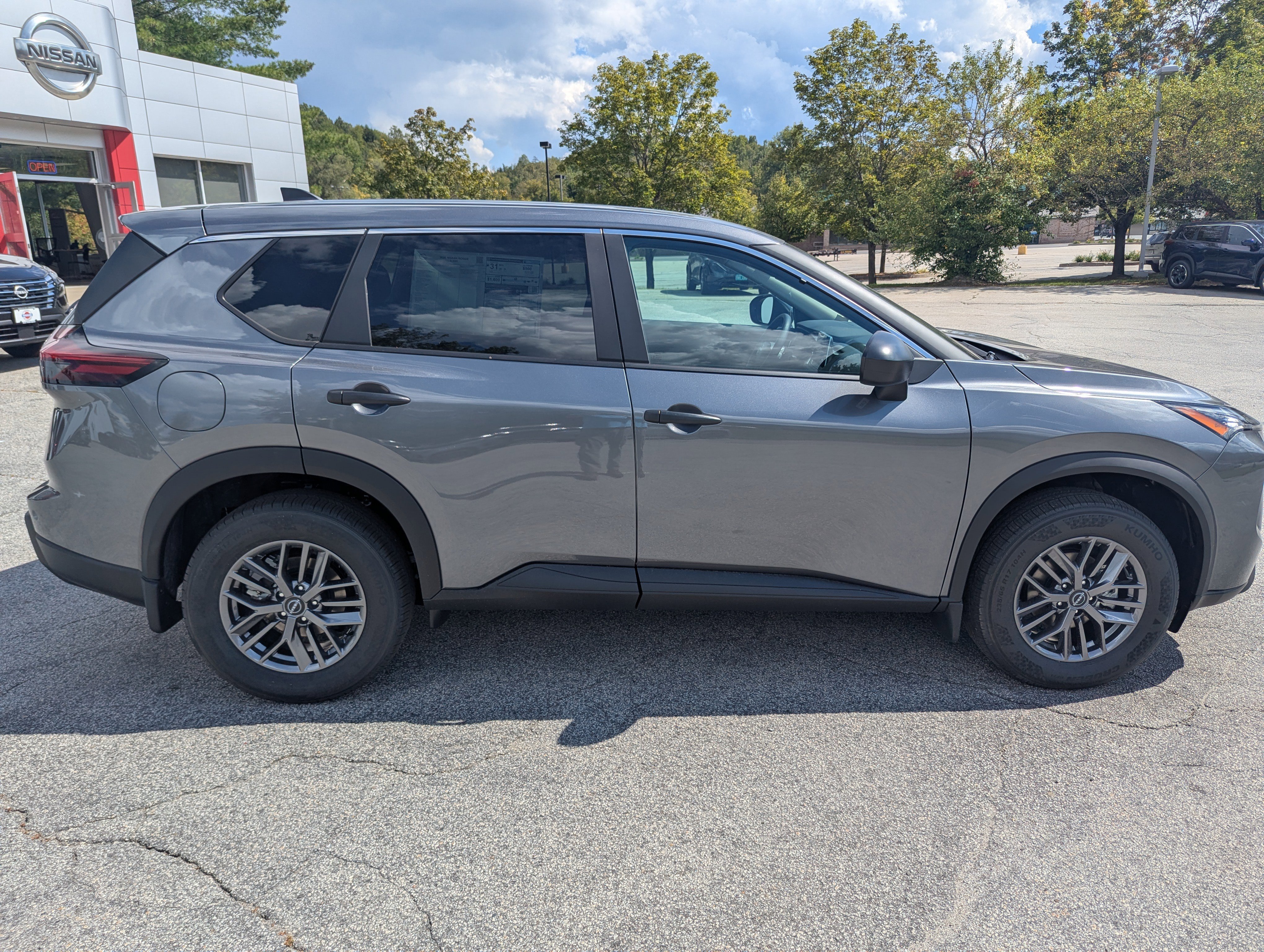 New 2026 Nissan Rogue S image 8
