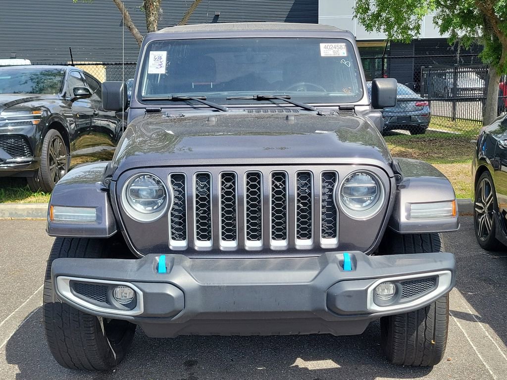 Used 2022 Jeep Wrangler Unlimited Sahara w/ Cold Weather Group AWD/4WD image 3