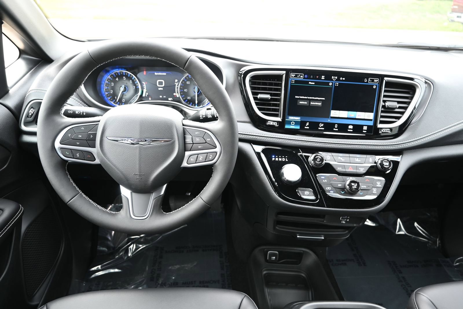 New 2026 Chrysler Pacifica Select image 17